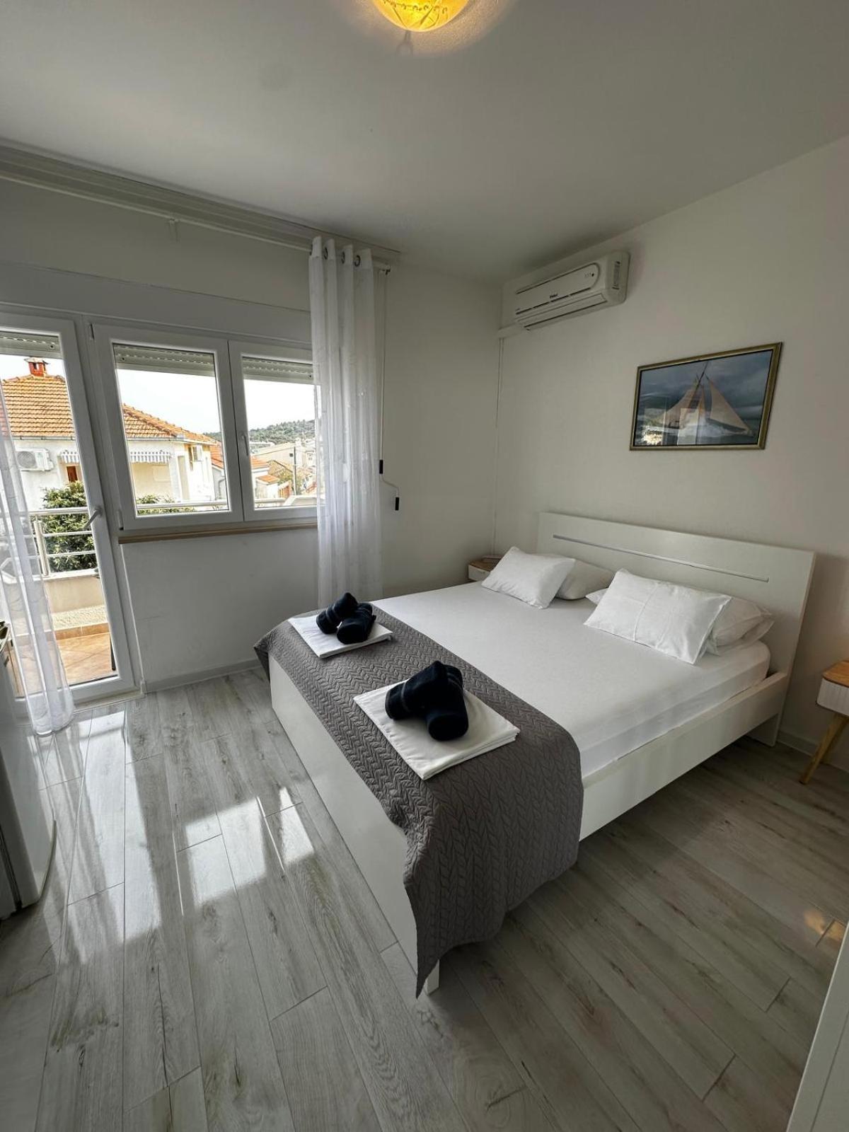 Apartman & Rooms Draga Marina Exterior photo